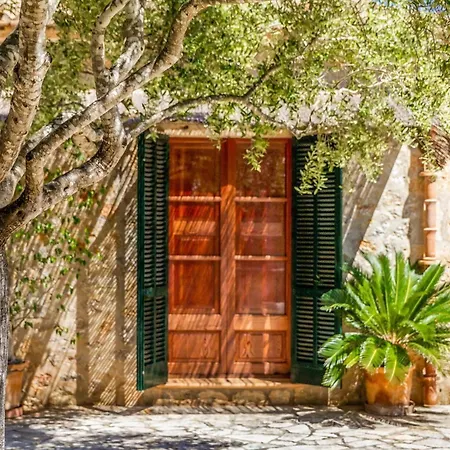 Traditional 3 Bedrooms Rellafonta Mountain Views וילה