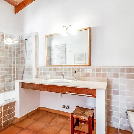 Traditional 3 Bedrooms Rellafonta Mountain Views * ポレンサ