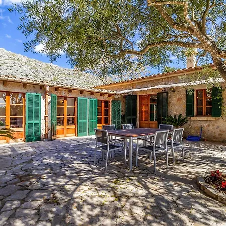 Traditional 3 Bedrooms Rellafonta Mountain Views